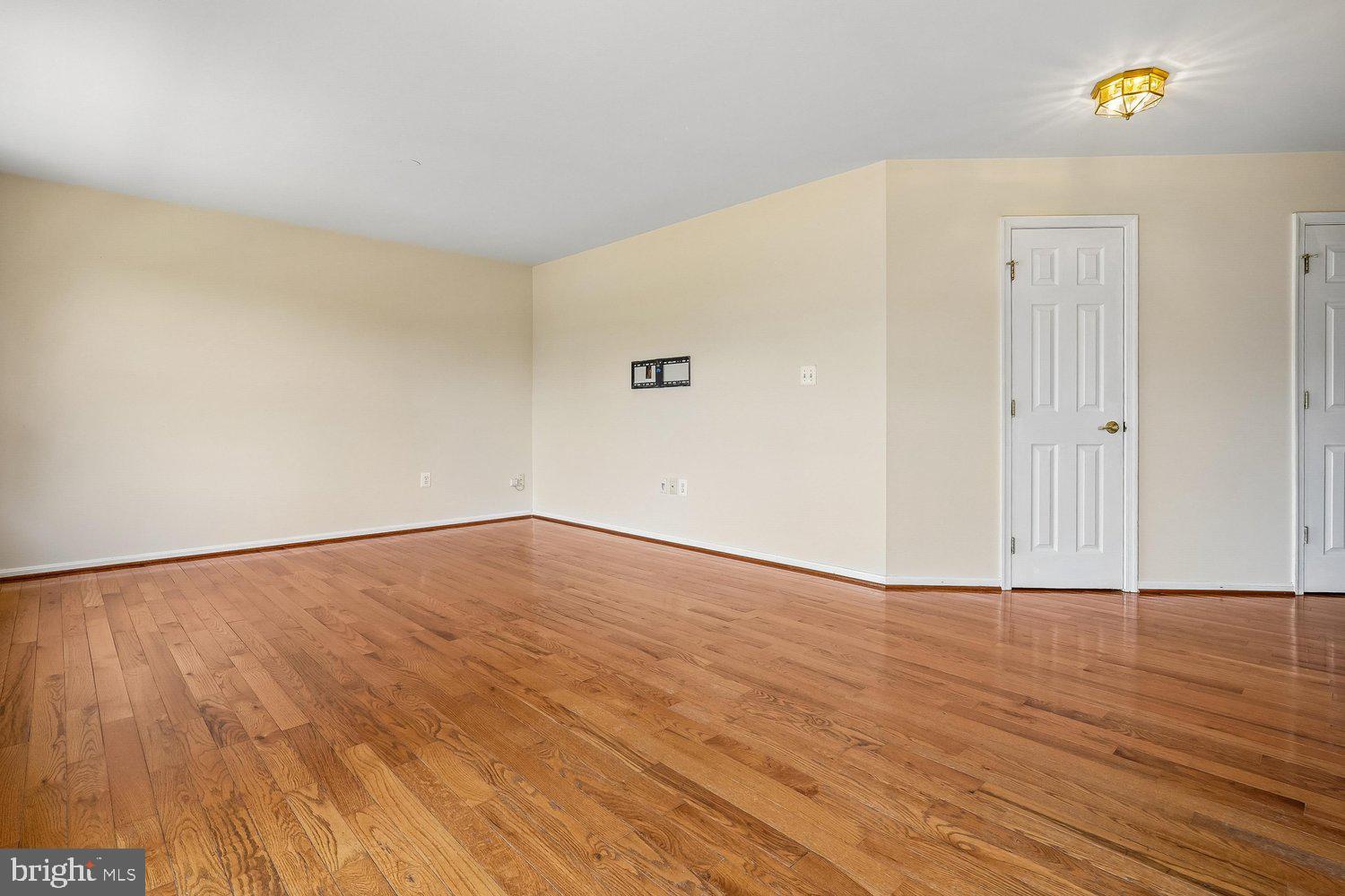 14677 Cloverdale Road Woodbridge, VA 22193 - Photo 27 of 72 Family Room