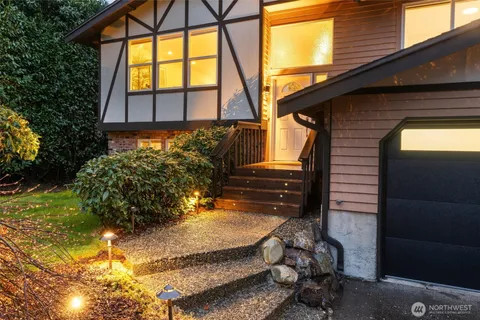 $949,950 | 16303 Burke Avenue North, Shoreline, WA 98133
