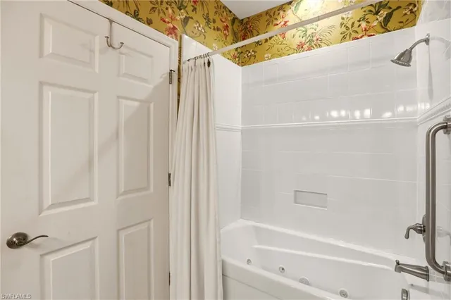 $475,000 | 5685 Heron Lane, Unit 304, Naples, FL 34110