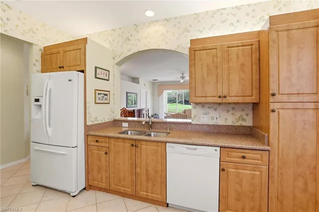 $475,000 | 5685 Heron Lane, Unit 304, Naples, FL 34110