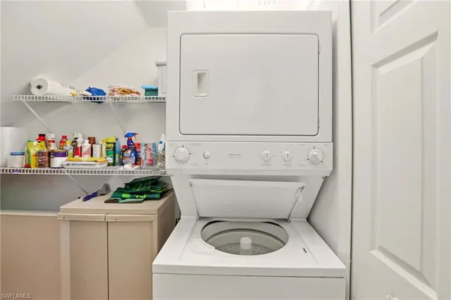 $475,000 | 5685 Heron Lane, Unit 304, Naples, FL 34110