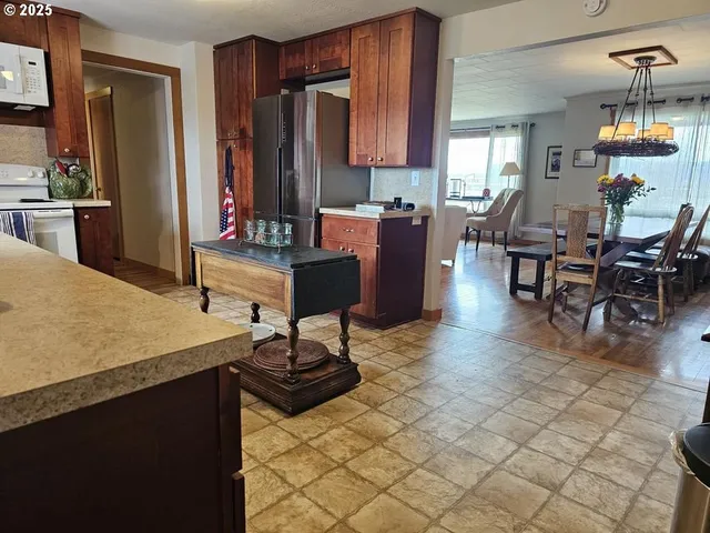 $7,950,000 | 9800 Sevenmile Road, Fort Klamath, OR 97626