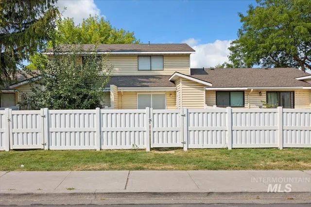 $209,000 | 259 Pheasant Road West, Unit 3, Twin Falls, ID 83301