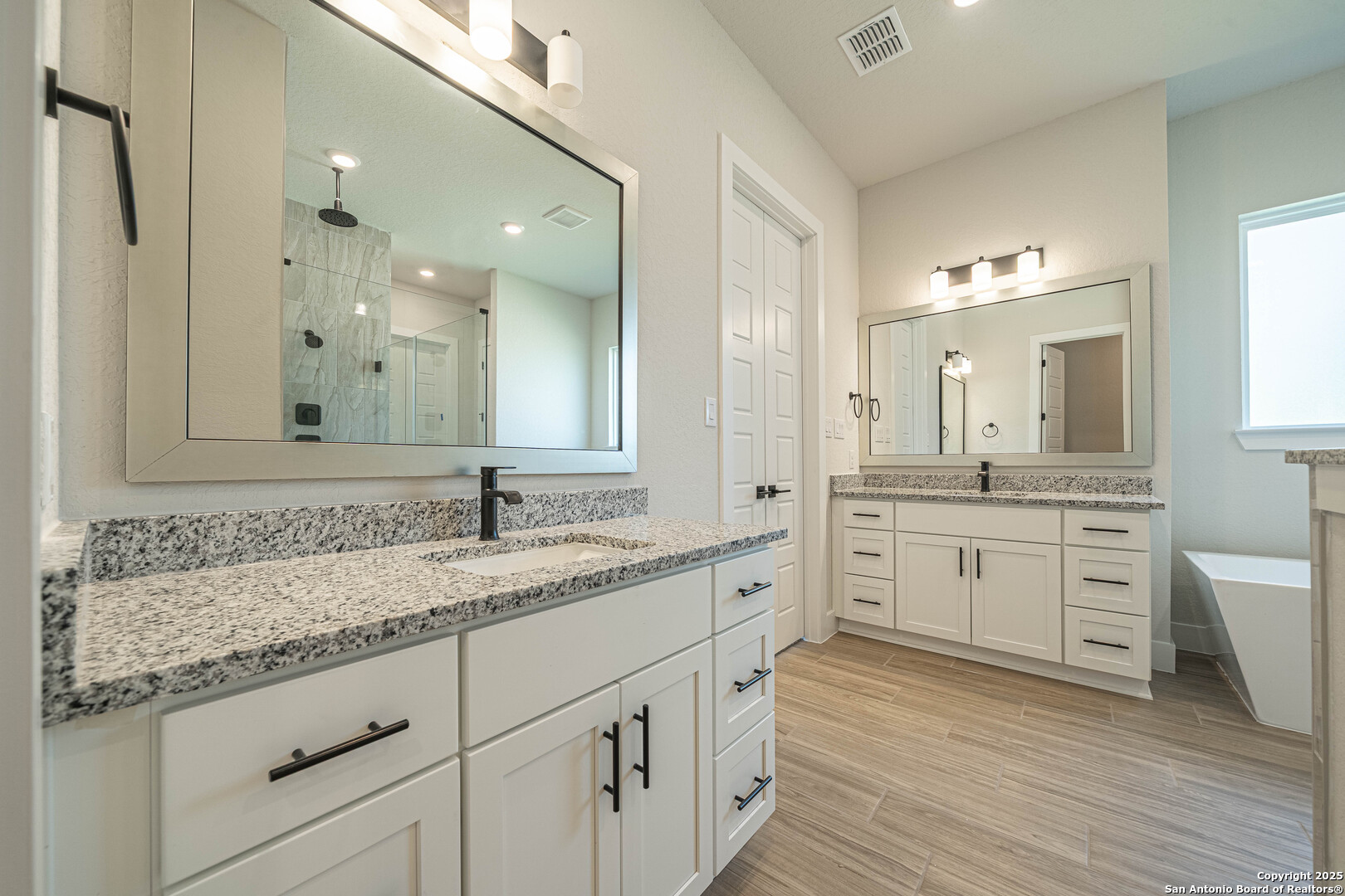 254 Firewheel Loop Floresville, TX 78114 - Photo 14 of 31