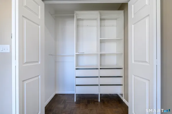 a room that has a bench in it