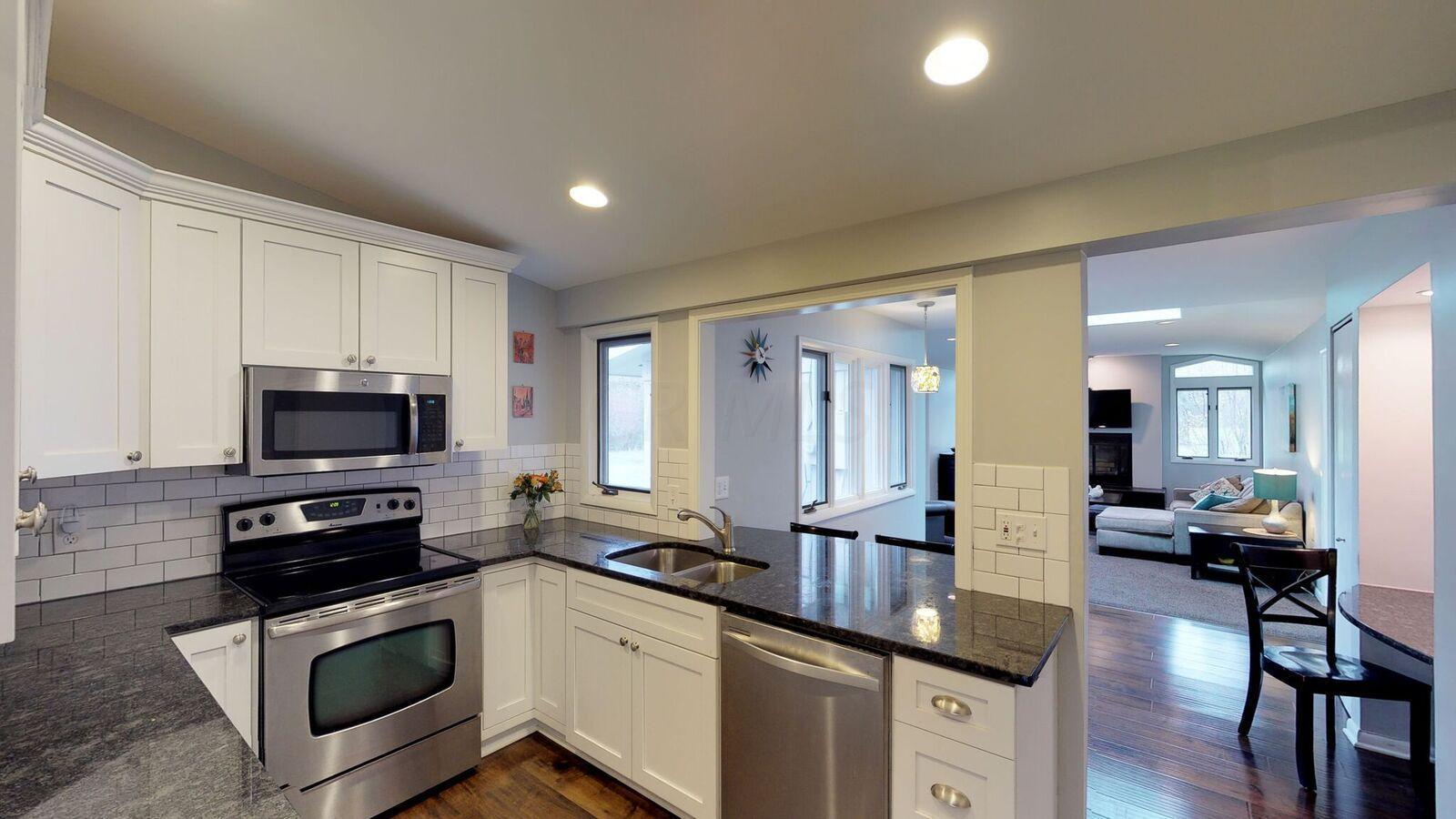 4364 Dublin Road Columbus, OH 43221 - Photo 7 of 20 Gallery Image 7
