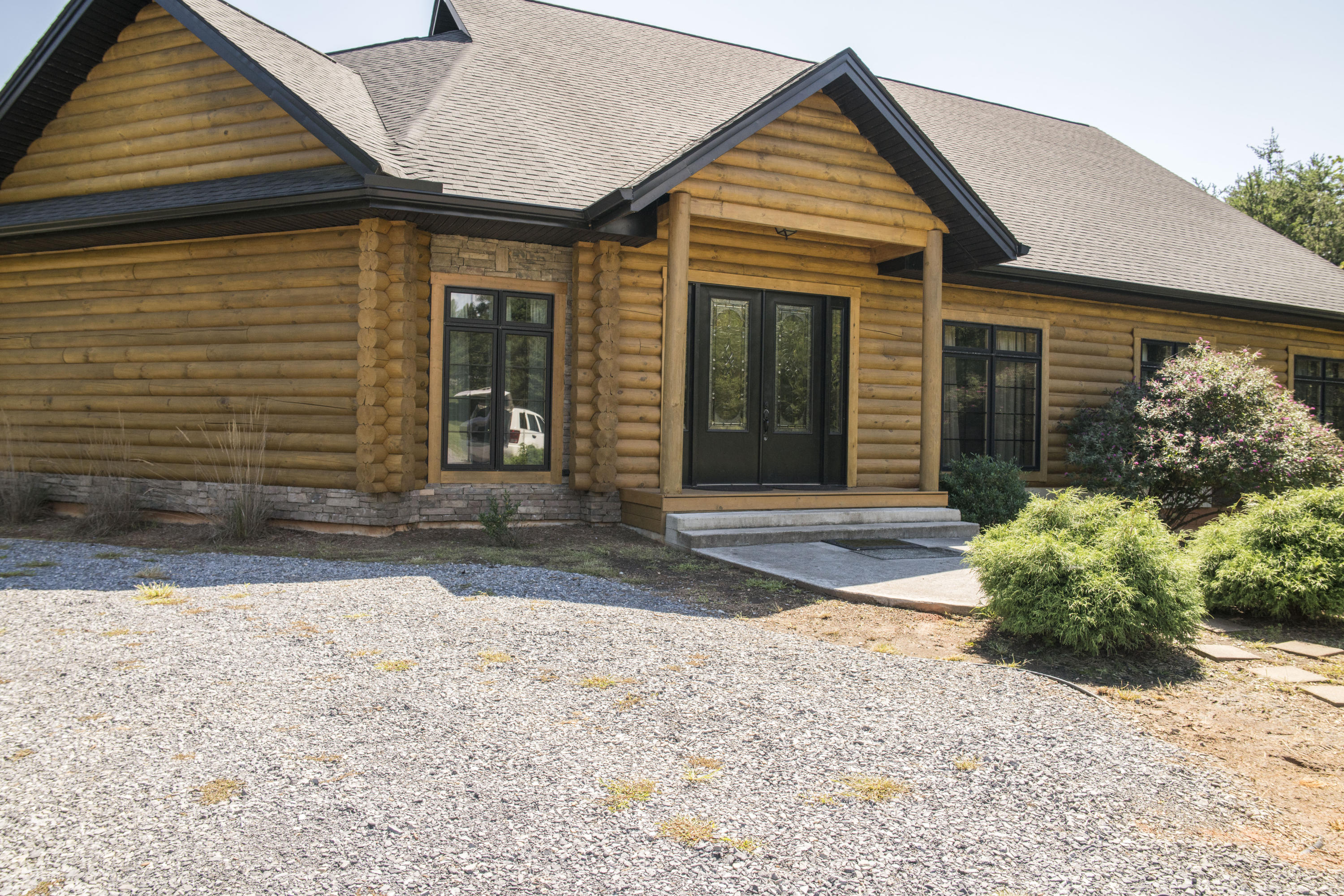 302 High Point Road Moneta, VA 24121 - Photo 32 of 48 25