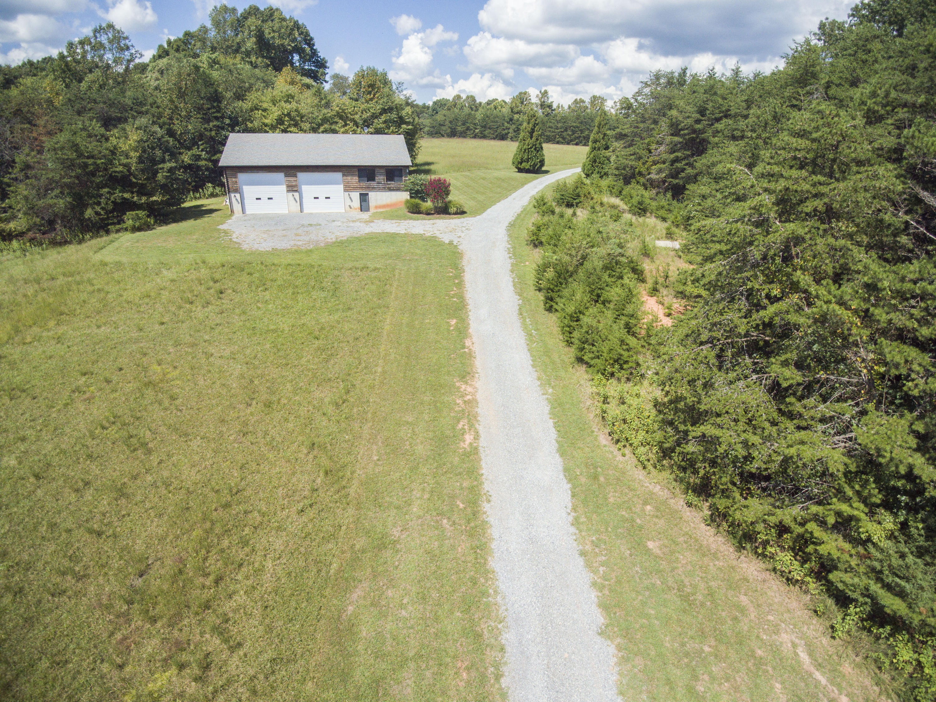 302 High Point Road Moneta, VA 24121 - Photo 37 of 48 26