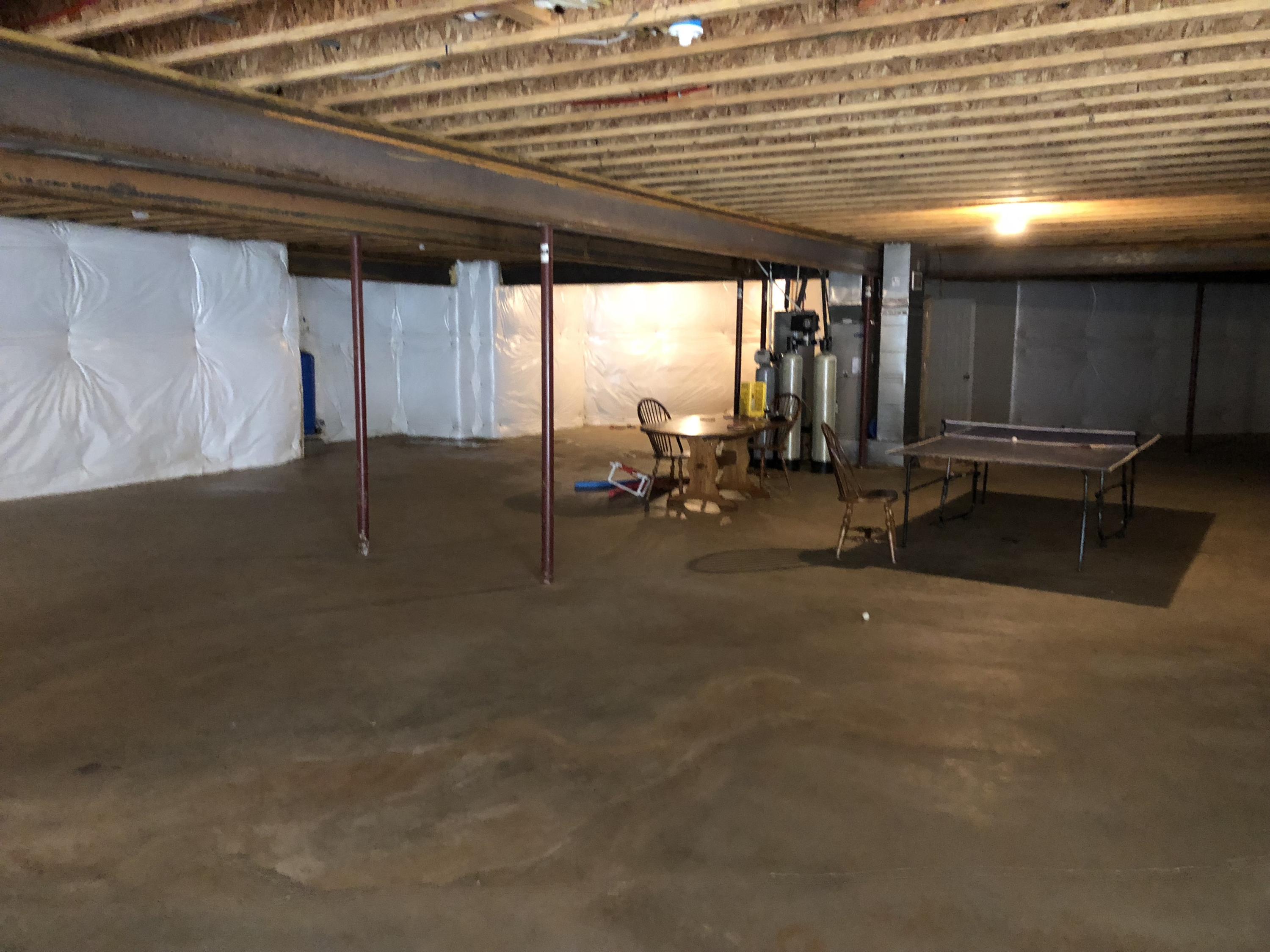302 High Point Road Moneta, VA 24121 - Photo 40 of 48 Garage
