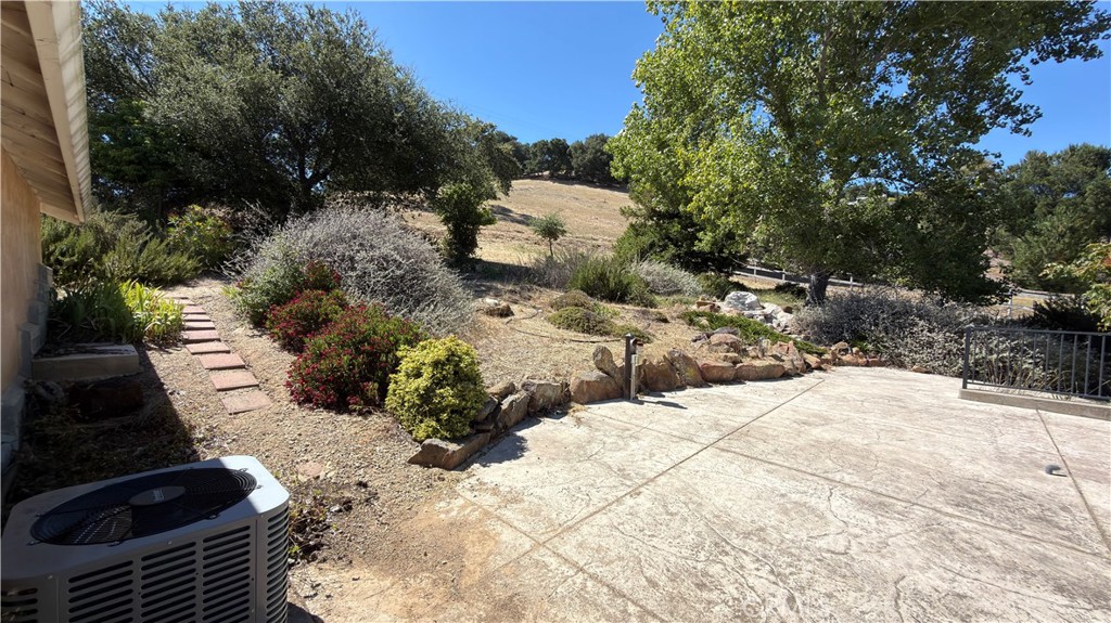9205 Corona Road Atascadero, CA 93422 - Photo 18 of 31