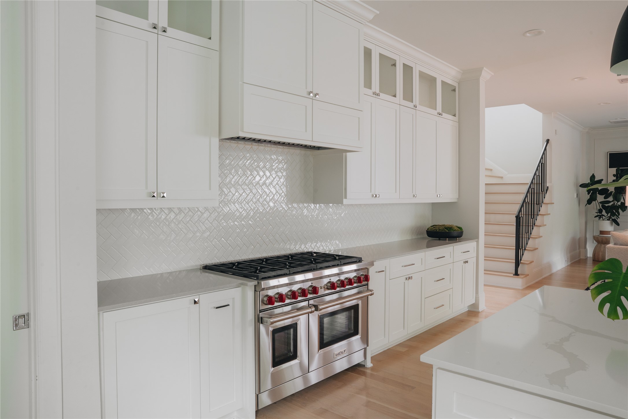 3817 Aberdeen Way Houston, TX 77025 - Photo 7 of 45 Wolf double ovens and eight gas burners!