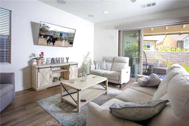 $1,699,000 | 6 Volanta Court, Rancho Mission Viejo, CA 92694