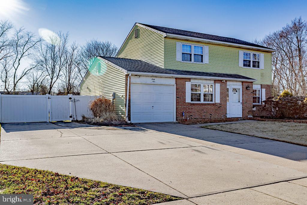 69 Hartford Road Sewell, NJ 08080 - Photo 2 of 26 Driveway