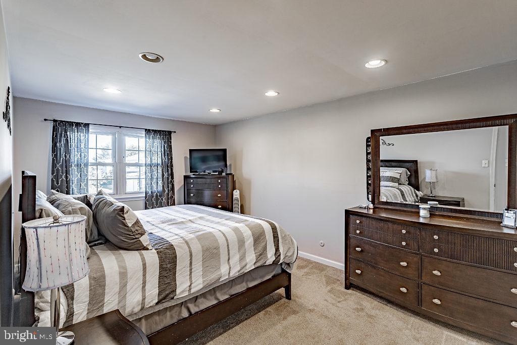 69 Hartford Road Sewell, NJ 08080 - Photo 16 of 26 Master Bedroom