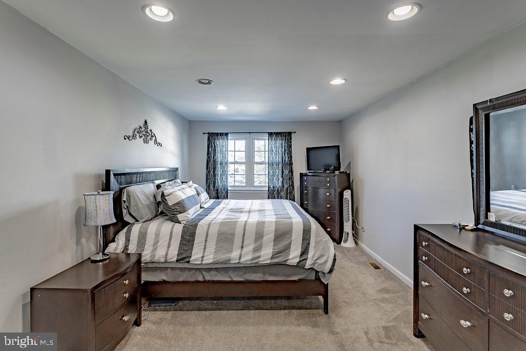 69 Hartford Road Sewell, NJ 08080 - Photo 18 of 26 Master Bedroom