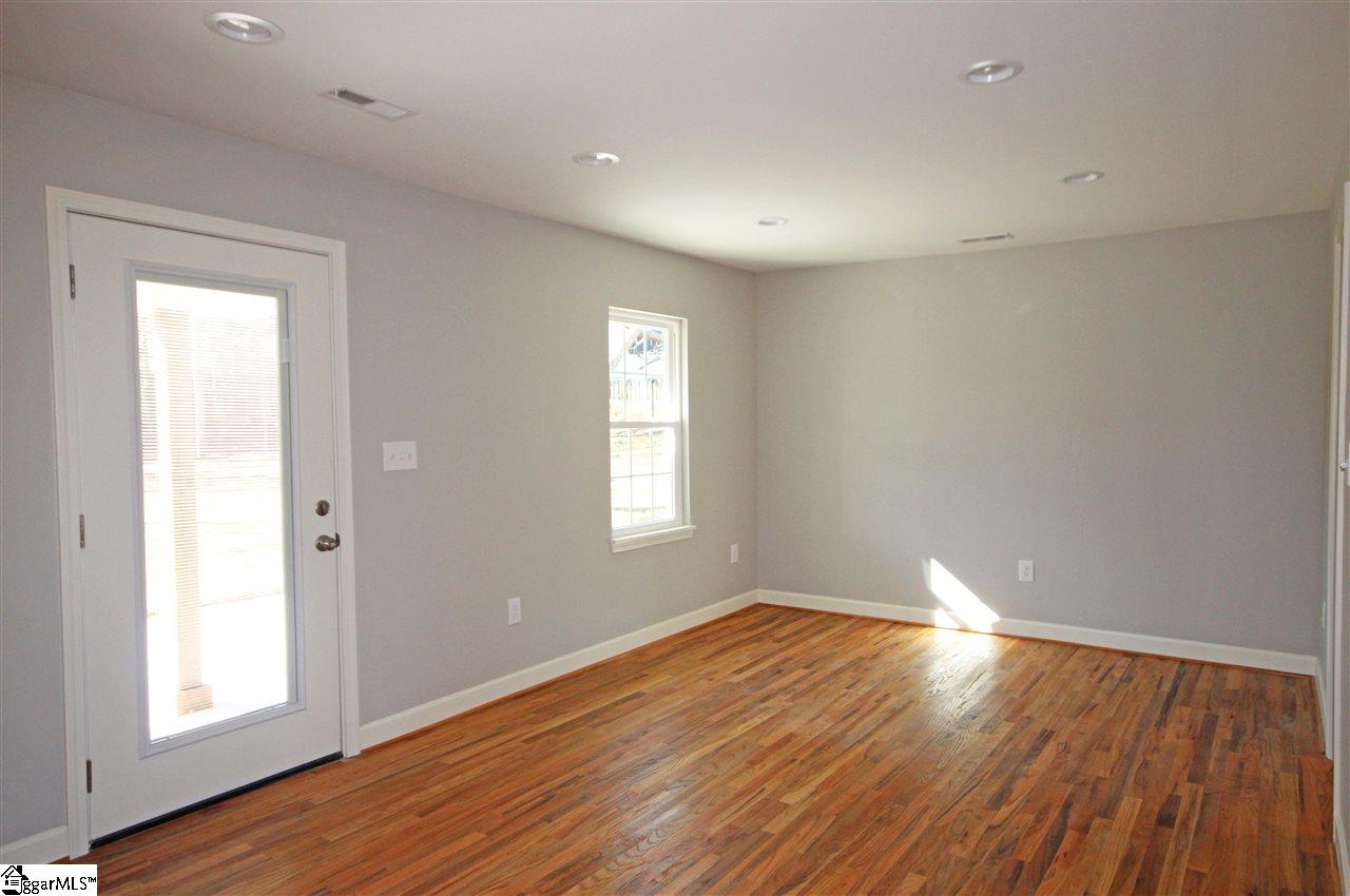 2123 East Coleman Road Greer, SC 29650 - Photo 9 of 22 Gallery Image 9