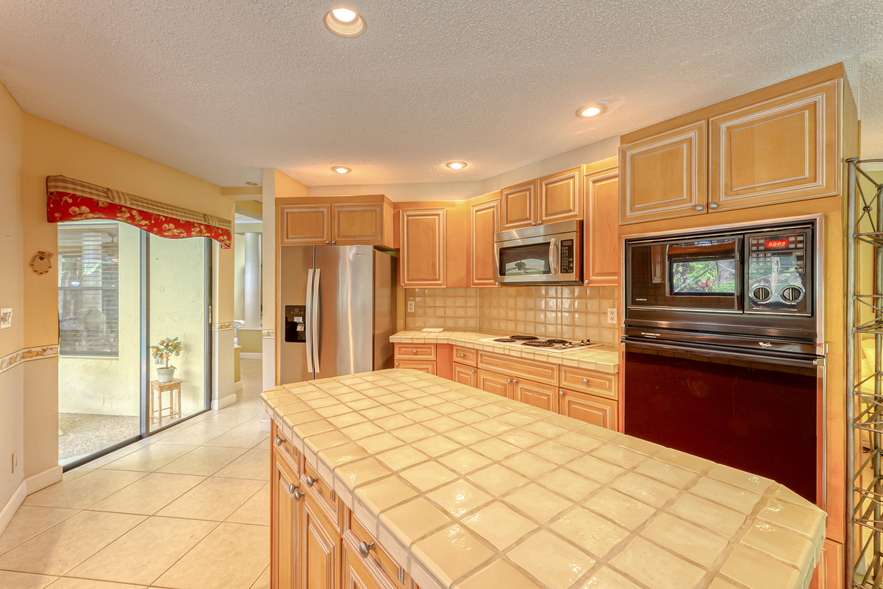 22323 Martella Avenue Boca Raton, FL 33433 - Photo 12 of 39 KITCHEN