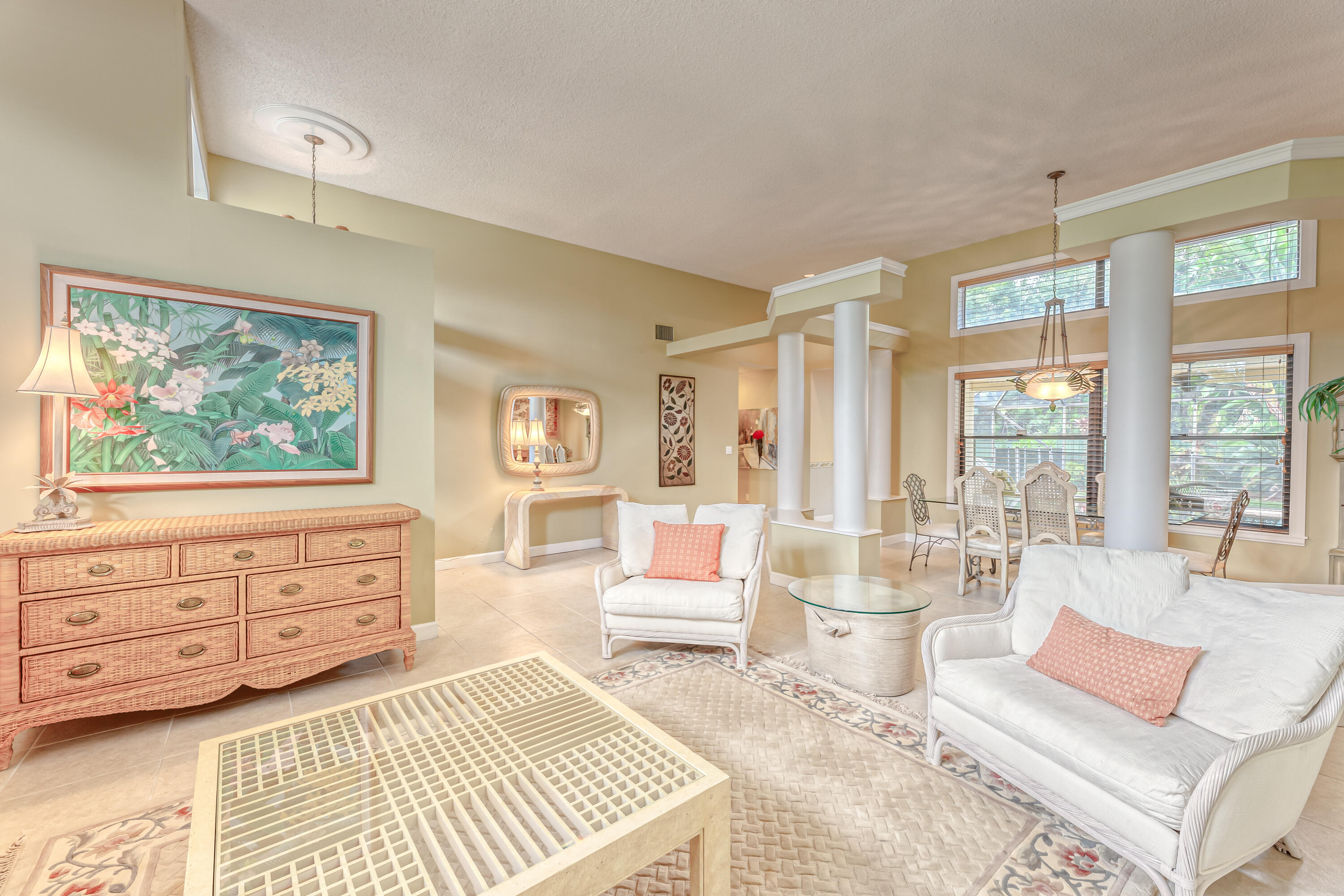 22323 Martella Avenue Boca Raton, FL 33433 - Photo 2 of 39 LIVING ROOM