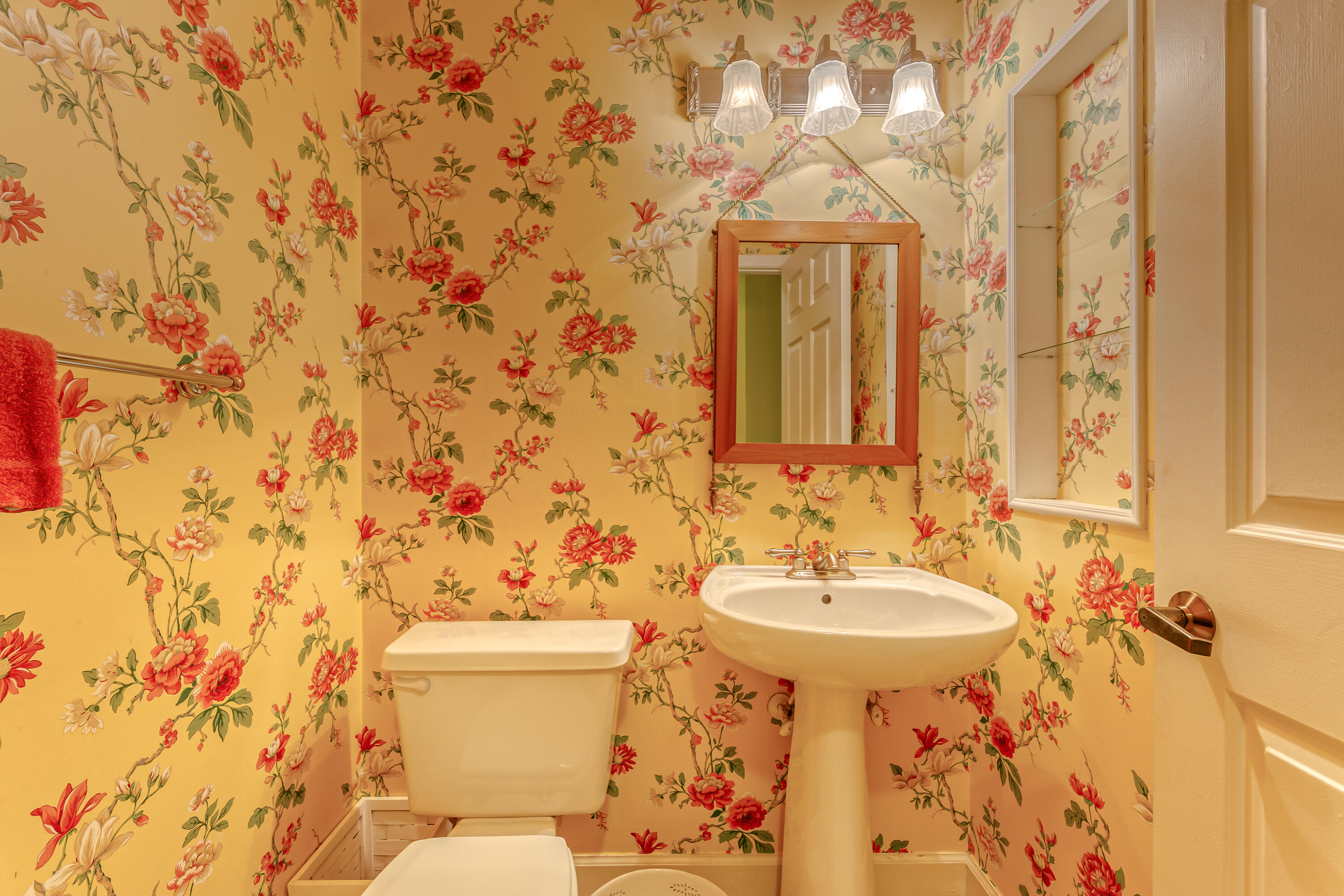 22323 Martella Avenue Boca Raton, FL 33433 - Photo 25 of 39 POWDER BATH