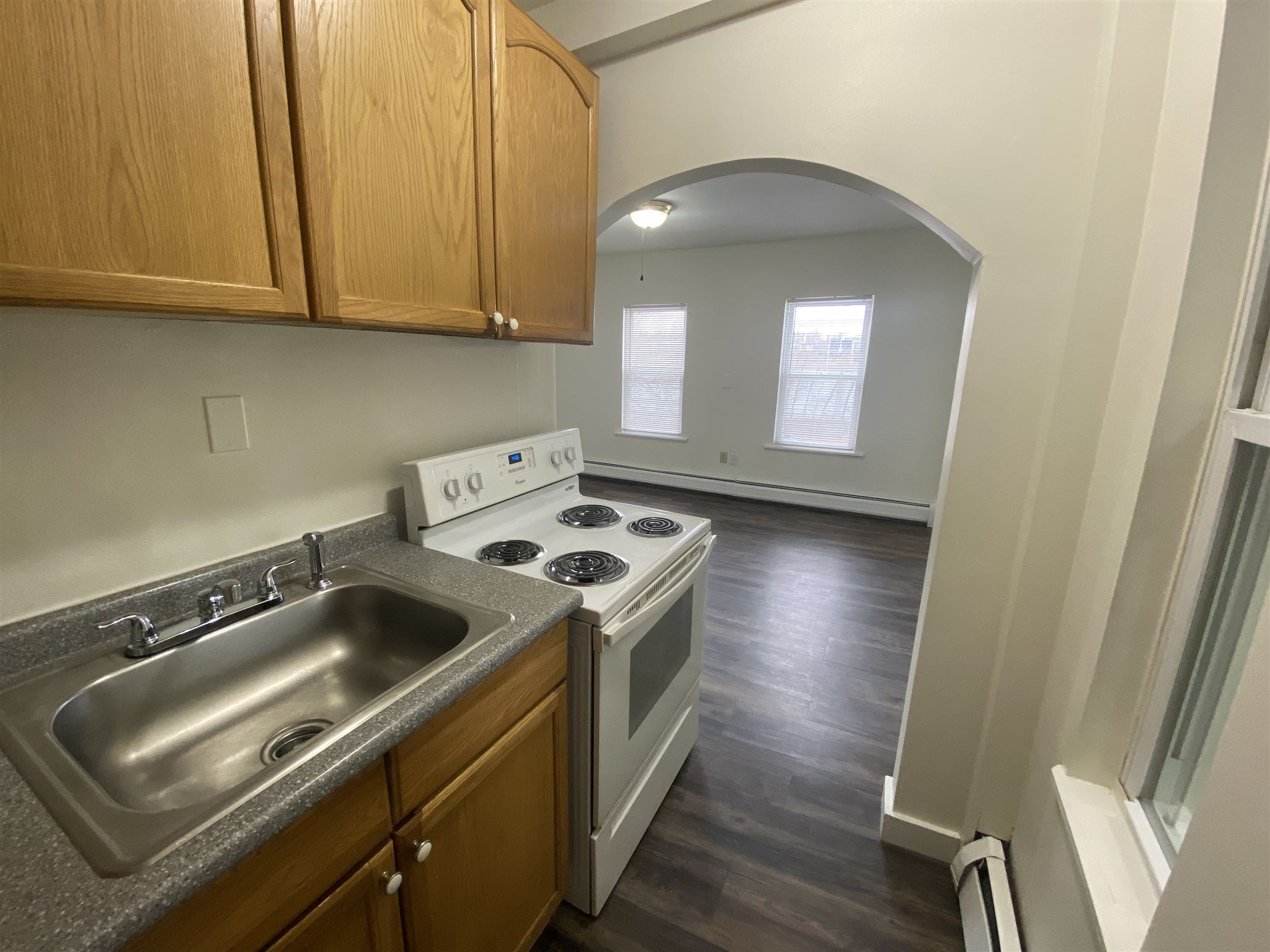 22 Ferry Street, Unit 2 Manchester, NH 03102 - Photo 7 of 40