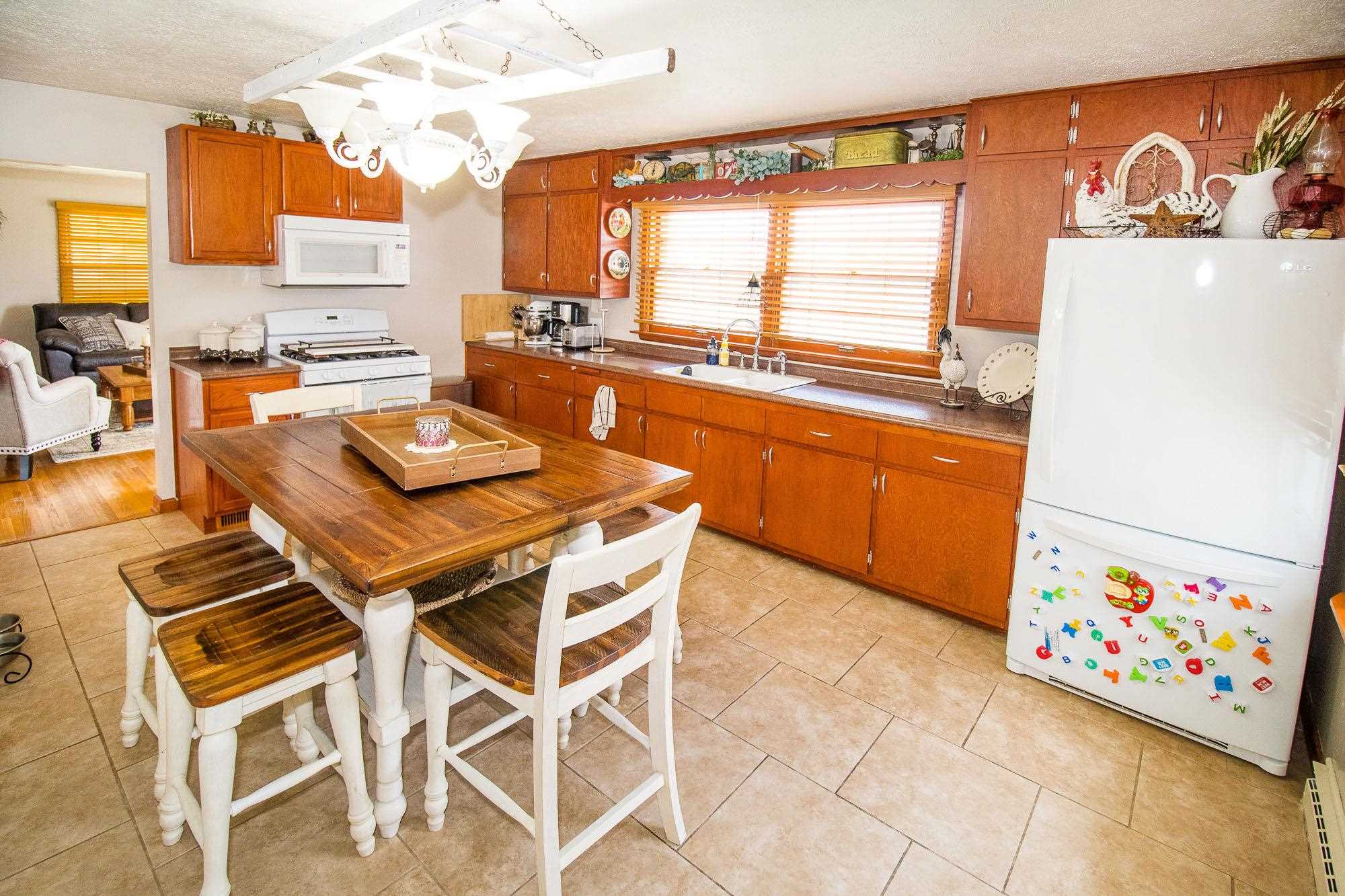 10499 N Road Elberfeld, IN 47613 - Photo 9 of 31 Gallery Image 9