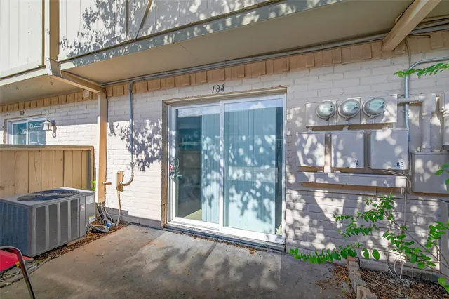 $153,900 | 1701 Upland Drive, Unit 184, Houston, TX 77043