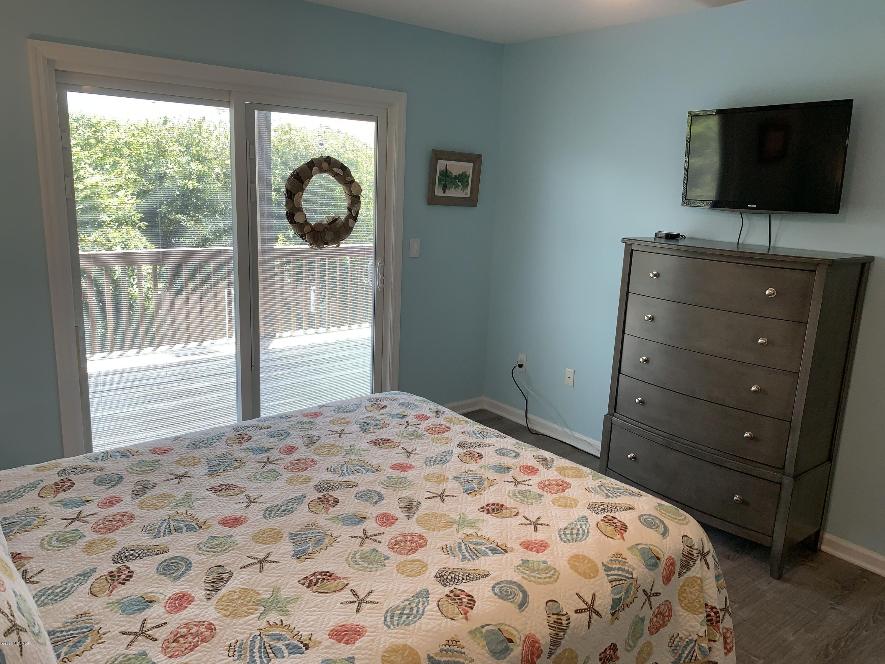 68 E Ridge Surf City, NC 28445 - Photo 17 of 40 17_18_5f3879f8bd94b_8860
