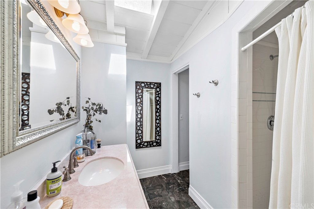 31004 Aliso Circle Laguna Beach, CA 92651 - Photo 18 of 28 a view of living room