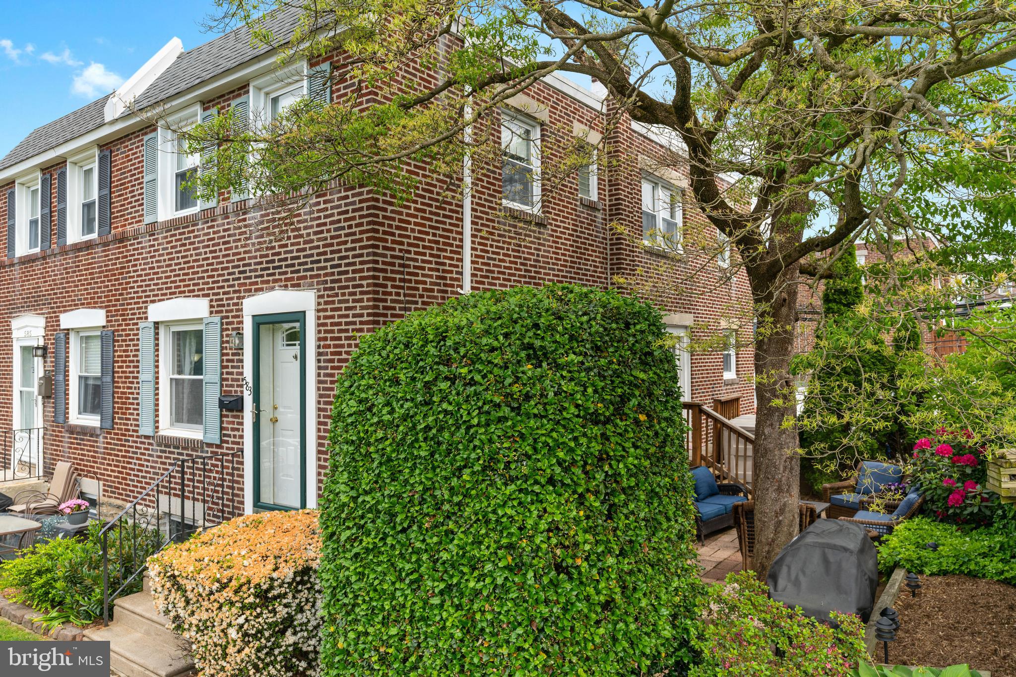 583 Pedley Road Philadelphia, PA 19128 - Photo 4 of 36 Gallery Image 4