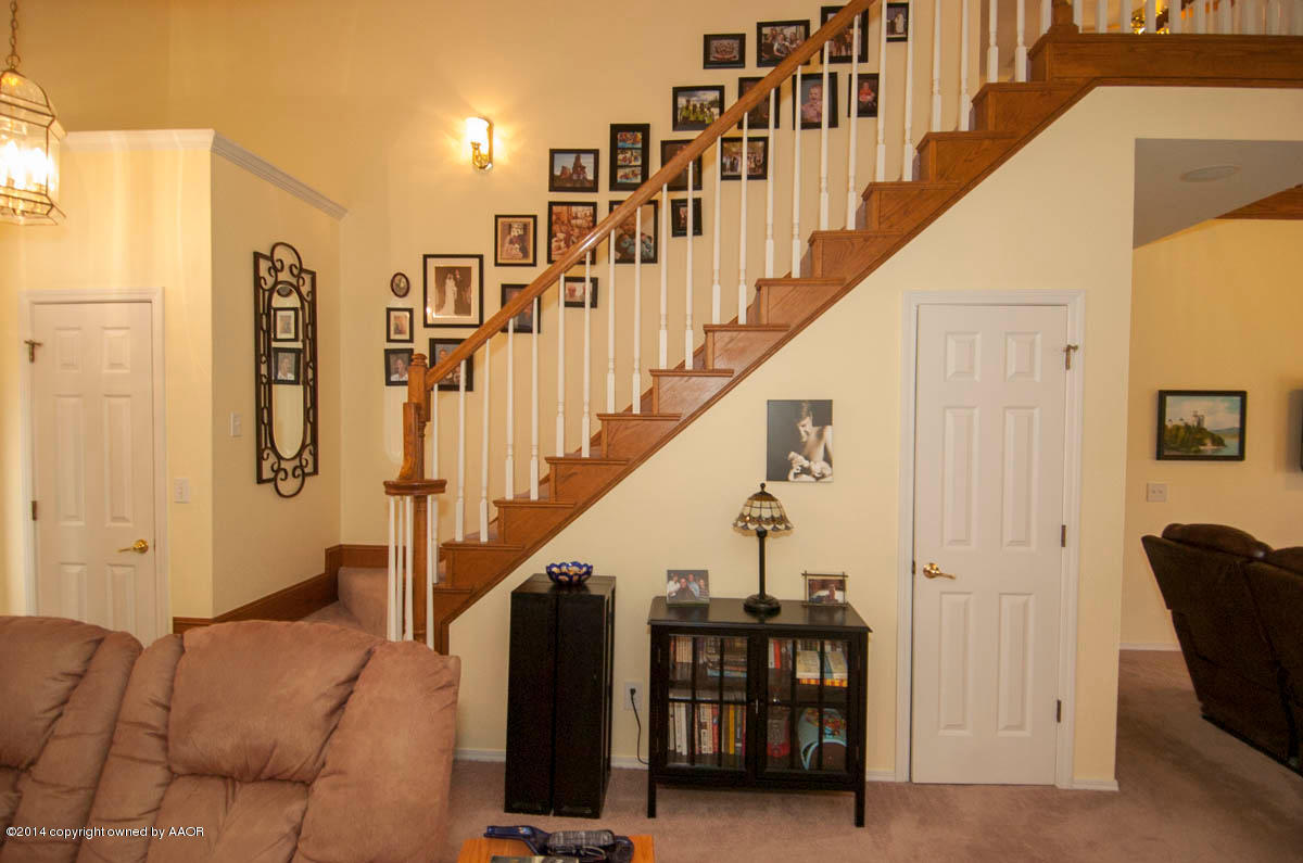 8104 Sheldon Road Amarillo, TX 79119 - Photo 10 of 22 View of Stairs