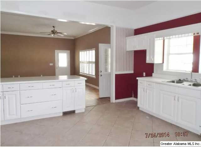 228 20th Street Oneonta, AL 35121 - Photo 6 of 25