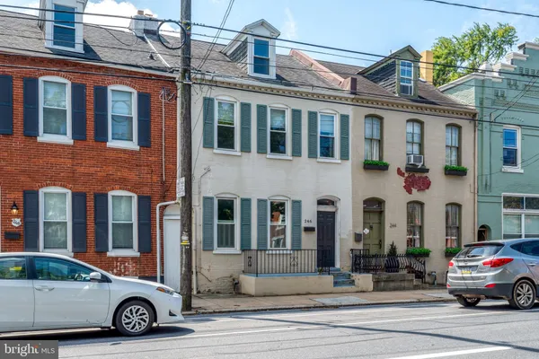 $285,000 | 246 East Walnut Street, Lancaster, PA 17602