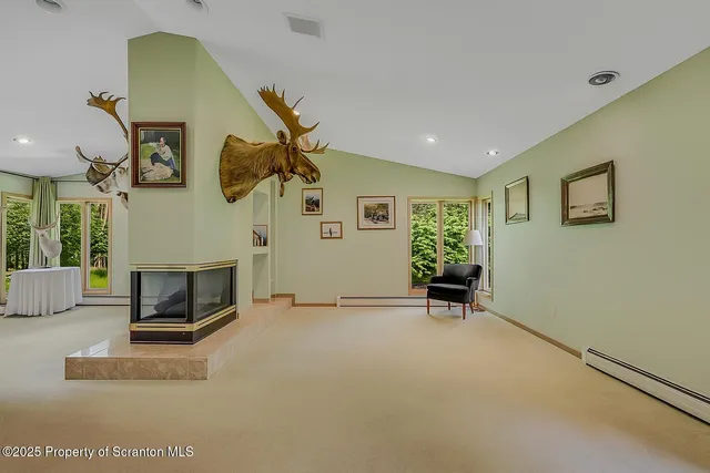 a en suite bathroom with a sink and a mirror