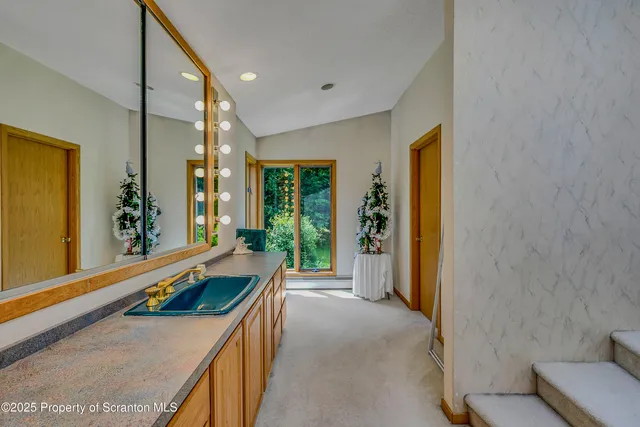 a room with furniture and air conditioner