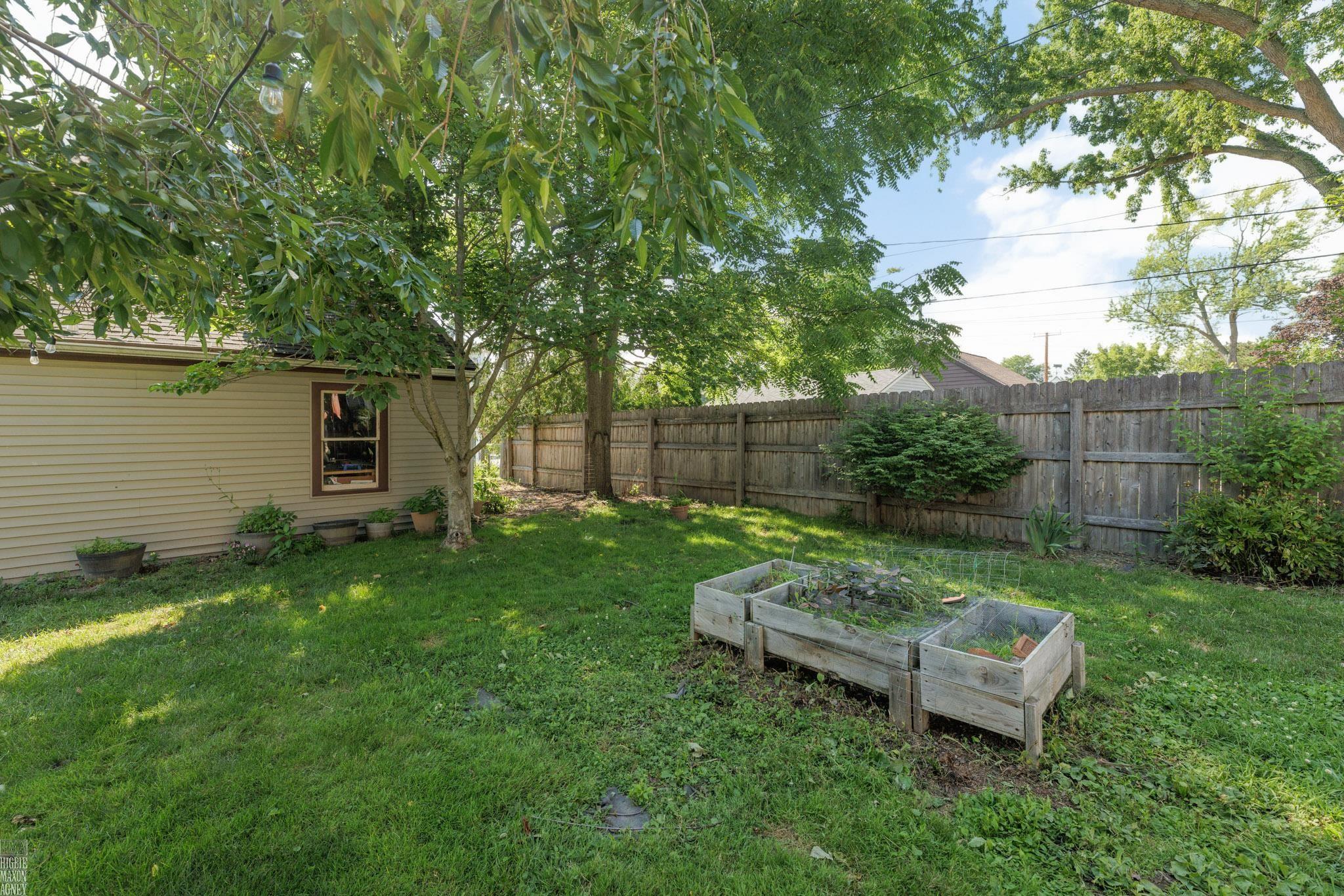 675 Fisher Road Grosse Pointe, MI 48230 - Photo 47 of 51