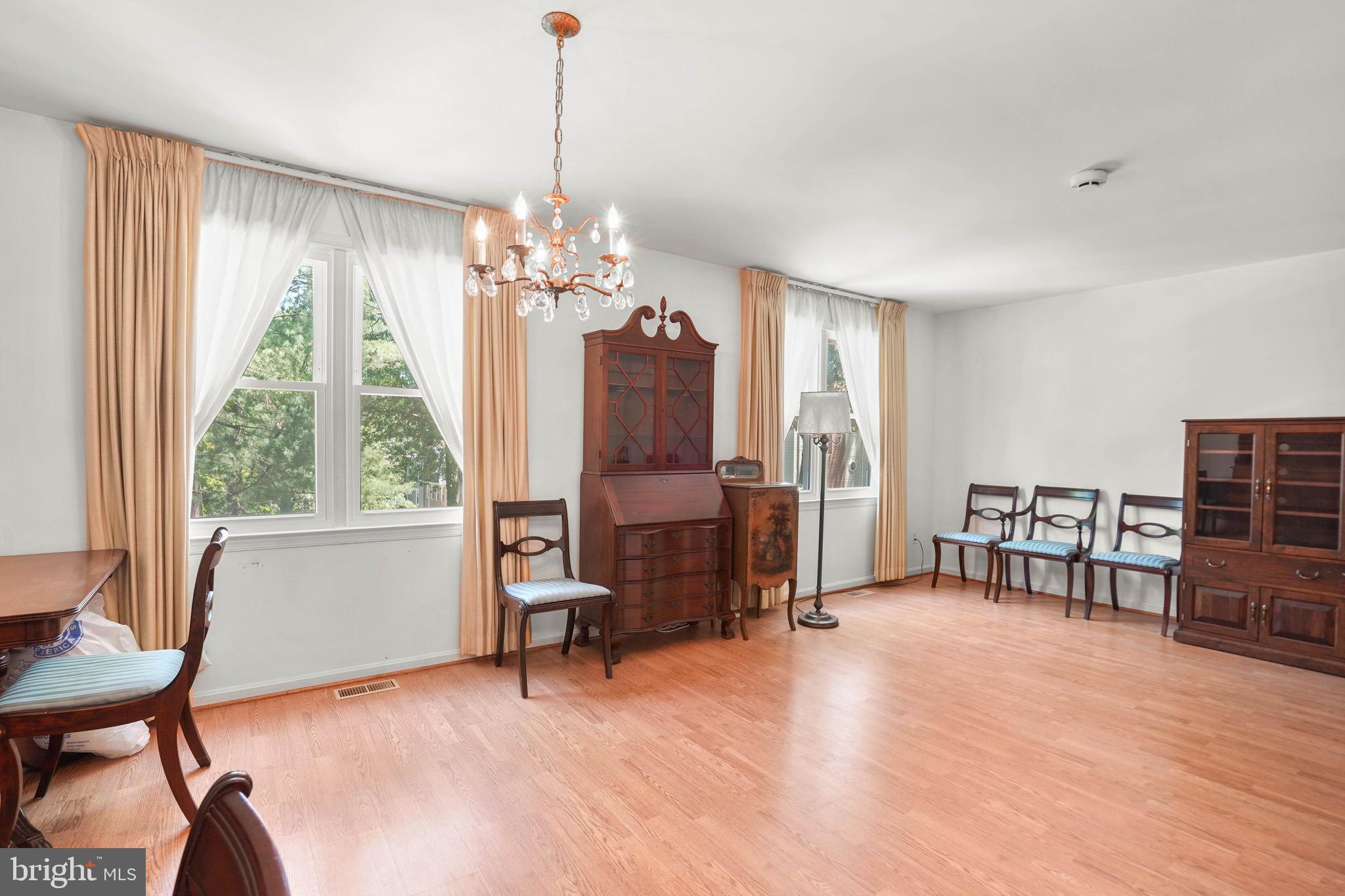 99 Oak Shade Road Gaithersburg, MD 20878 - Photo 8 of 26 Gallery Image 8