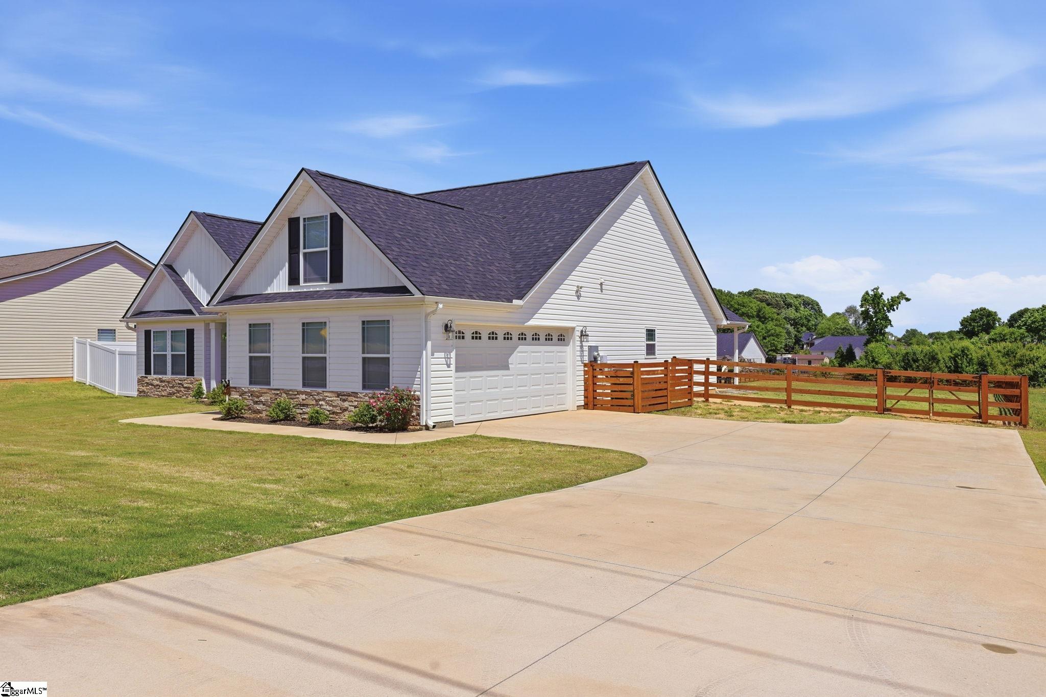 142 Peachtree Road Boiling Springs, SC 29316 - Photo 4 of 38
