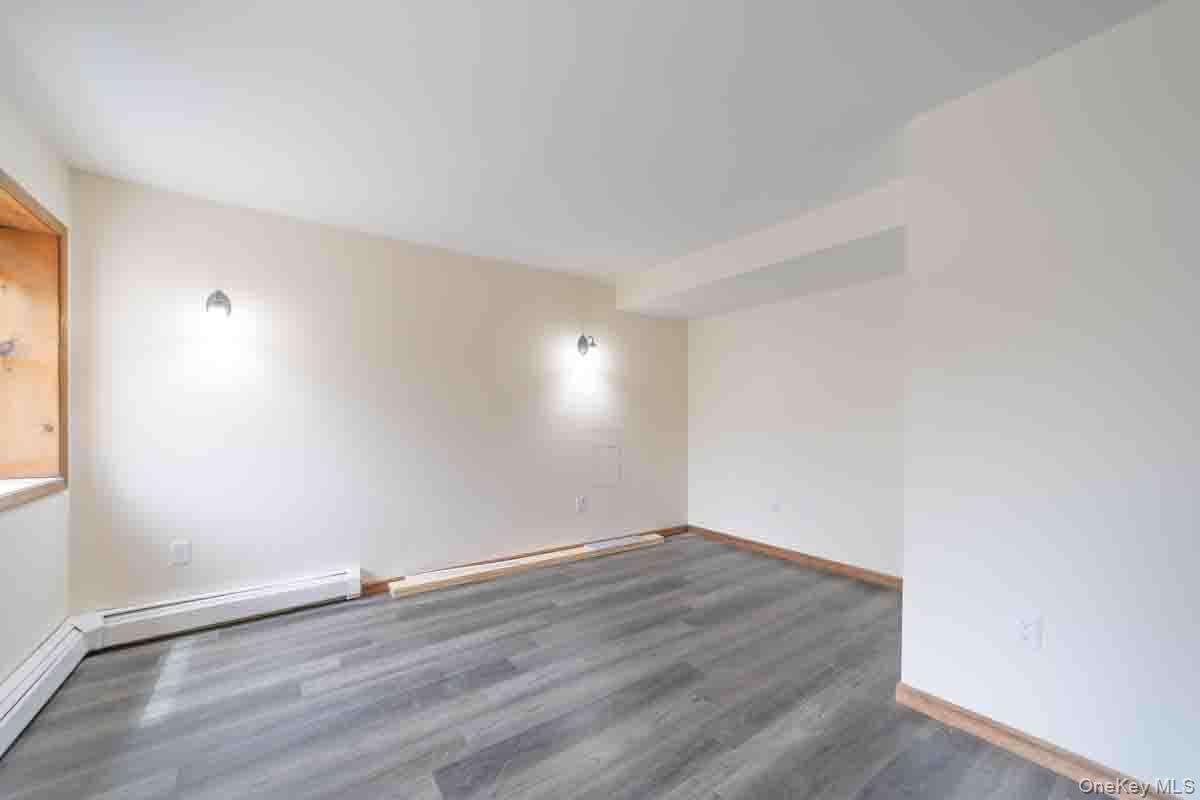 126 Red Top Road, Unit B Wallkill, NY 12589 - Photo 5 of 15