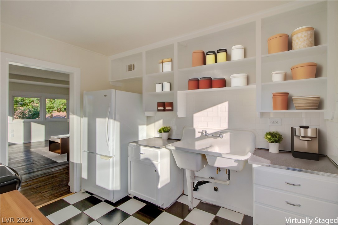 540 Date Street Boulder City, NV 89005 - Photo 4 of 15