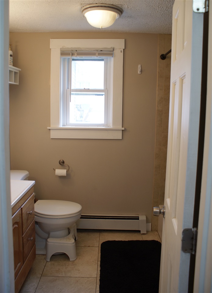 928 Mammoth Road Manchester, NH 03104 - Photo 20 of 40 Gallery Image 20