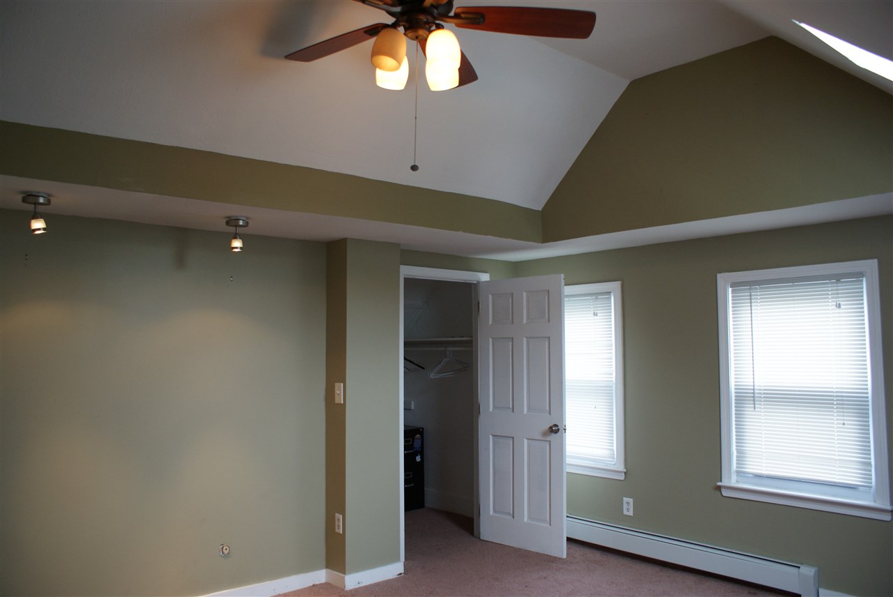 928 Mammoth Road Manchester, NH 03104 - Photo 30 of 40 Gallery Image 30