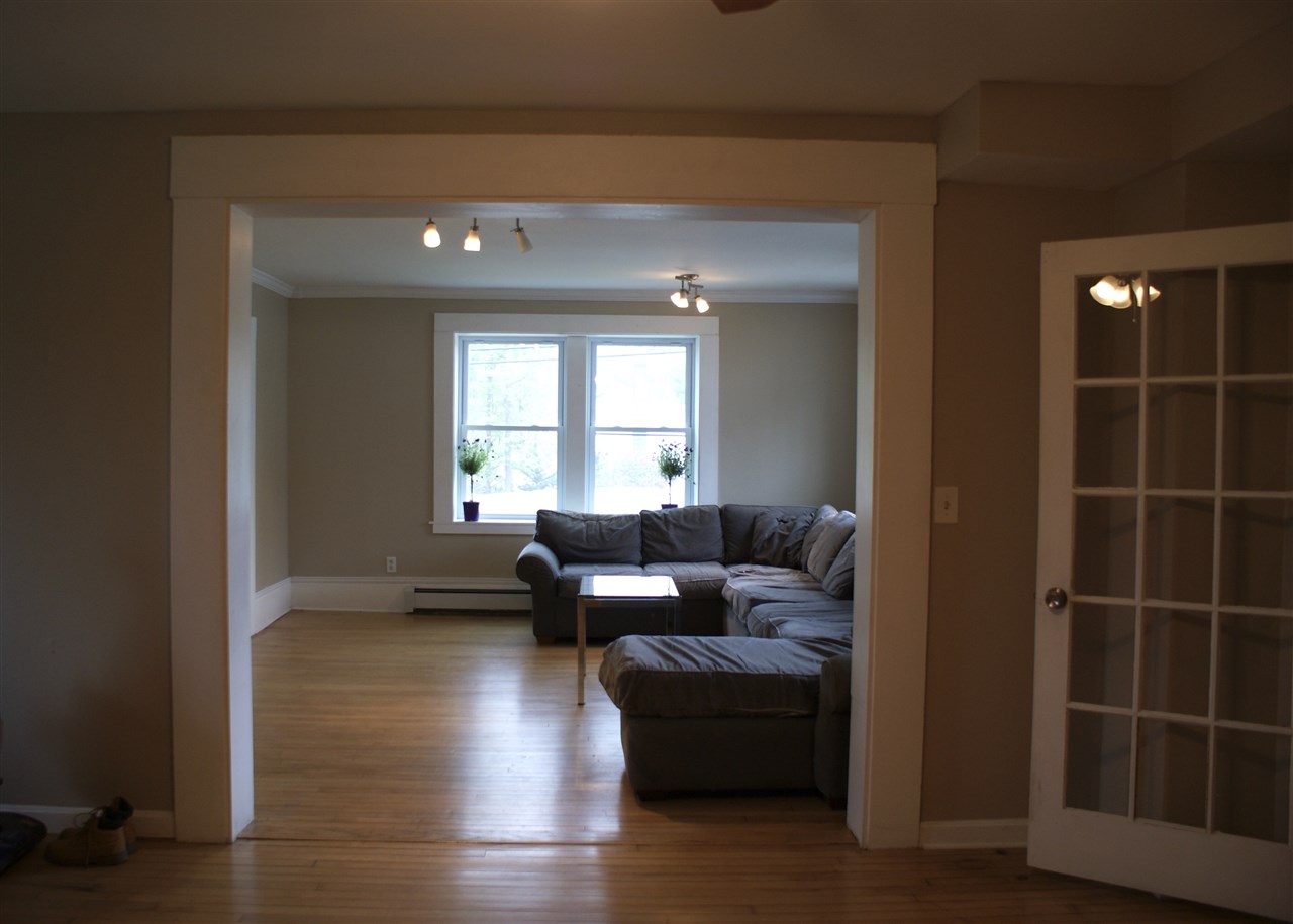 928 Mammoth Road Manchester, NH 03104 - Photo 6 of 40 Gallery Image 6