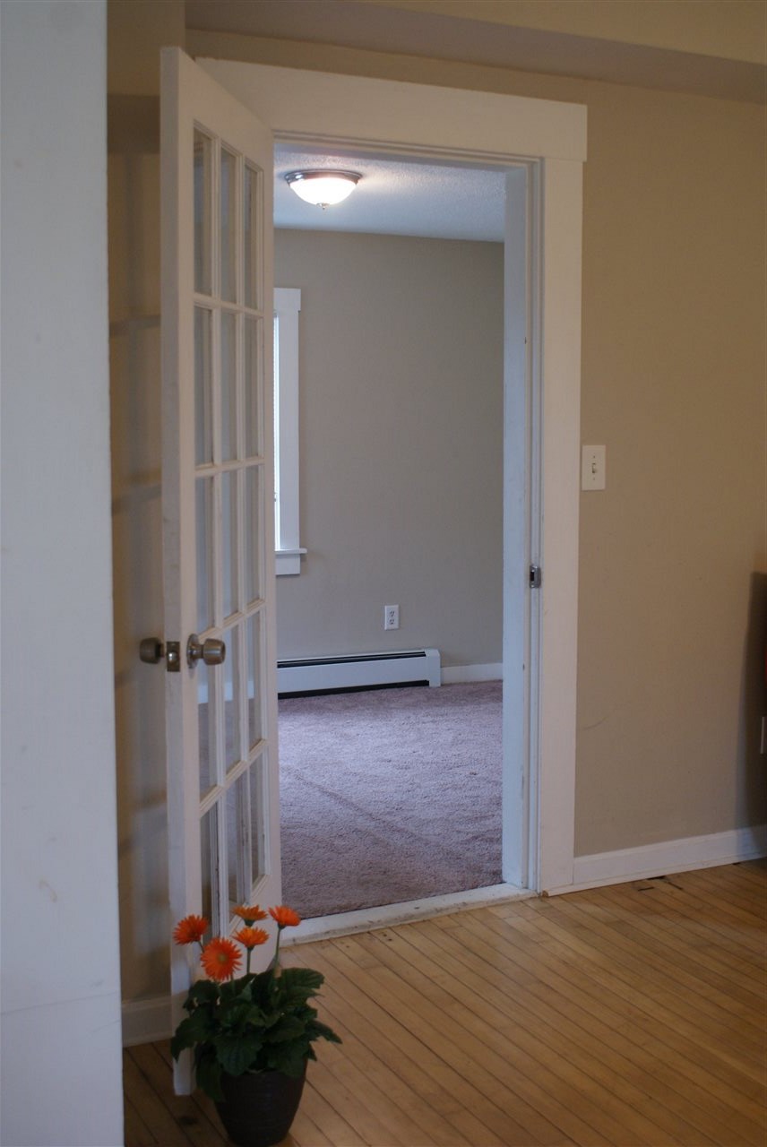 928 Mammoth Road Manchester, NH 03104 - Photo 8 of 40 Gallery Image 8