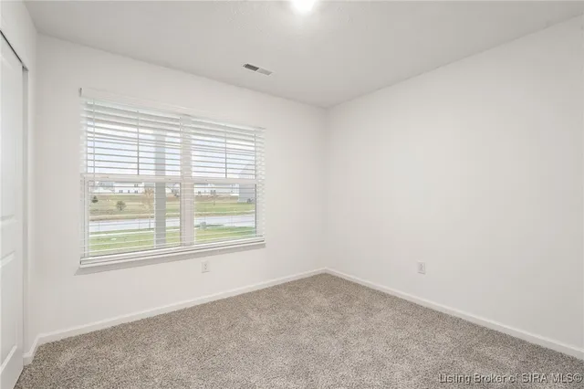 $273,900 | 5009 Schaefer Lane, Floyds Knobs, IN 47119