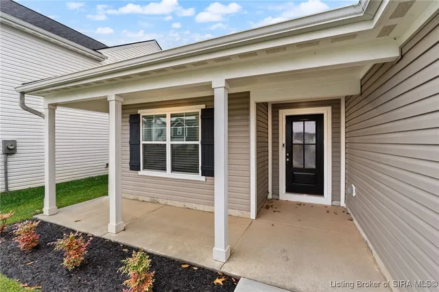 $273,900 | 5009 Schaefer Lane, Floyds Knobs, IN 47119