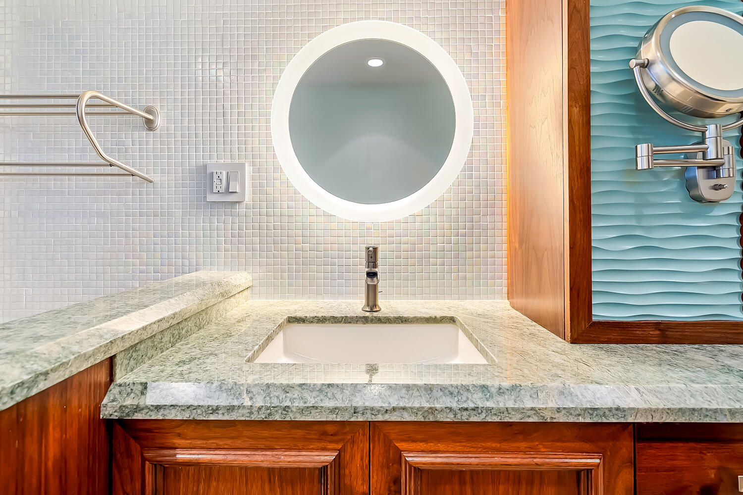215 North Birch Road, Unit 5B Fort Lauderdale, FL 33304 - Photo 54 of 73 a bathroom with sink and mirror