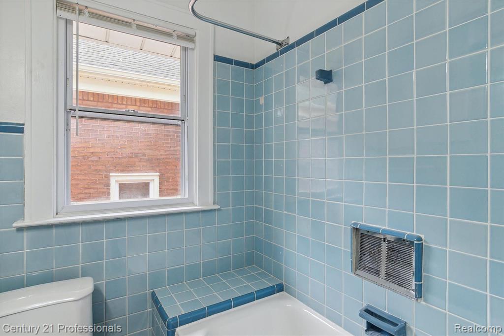 949 Nottingham Road Grosse Pointe Park, MI 48230 - Photo 33 of 56