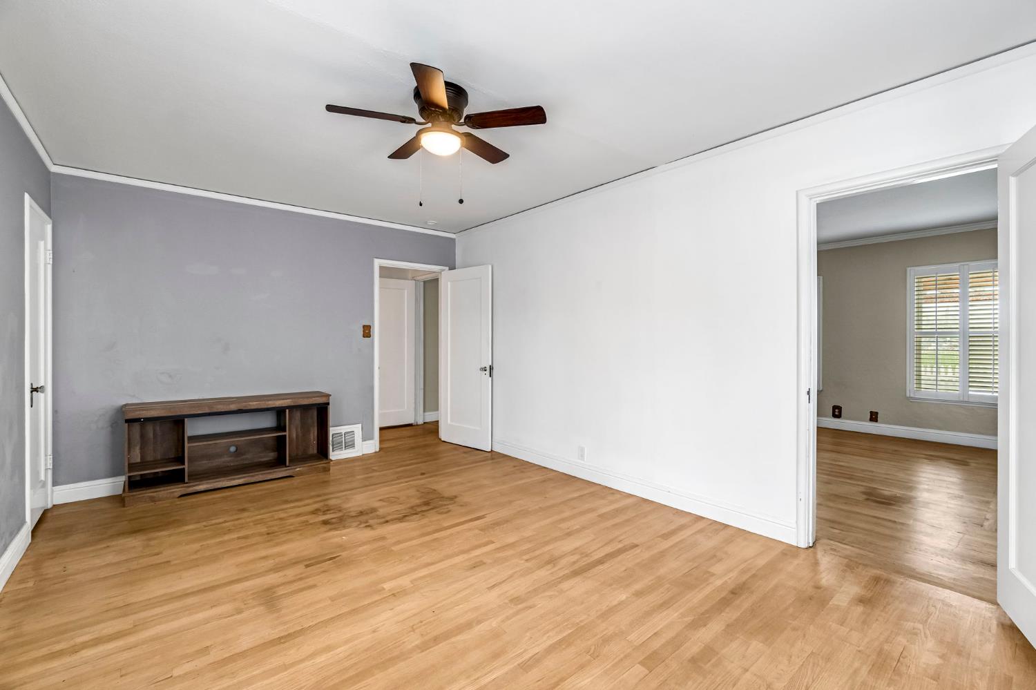 215 East Clinton Avenue Fresno, CA 93704 - Photo 15 of 29