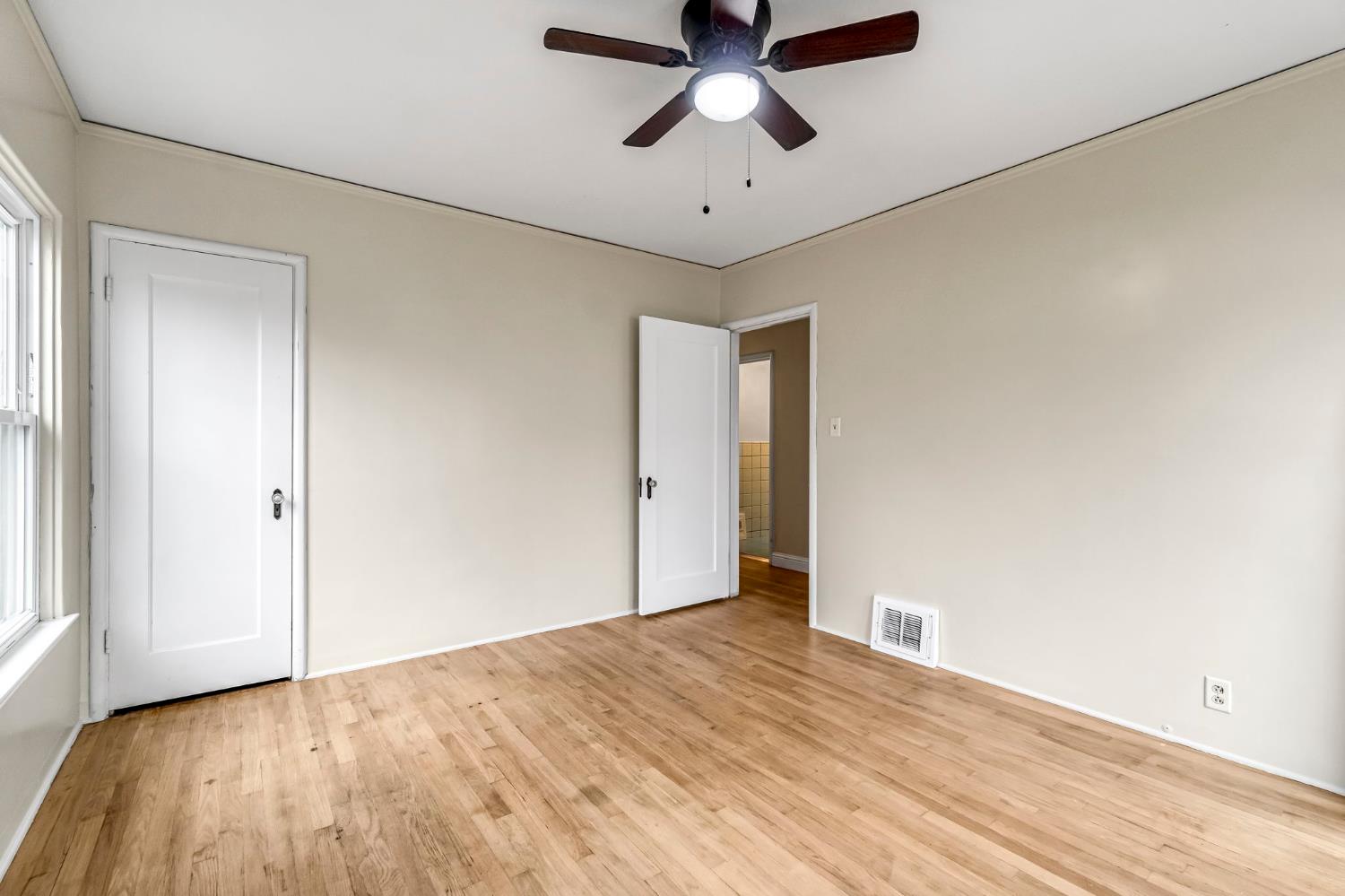 215 East Clinton Avenue Fresno, CA 93704 - Photo 19 of 29
