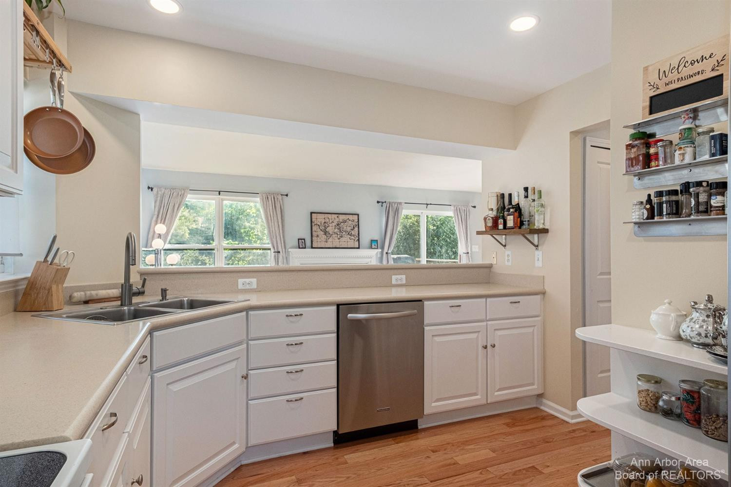 1736 South Maple Road Ann Arbor, MI 48103 - Photo 8 of 26 Photo 8